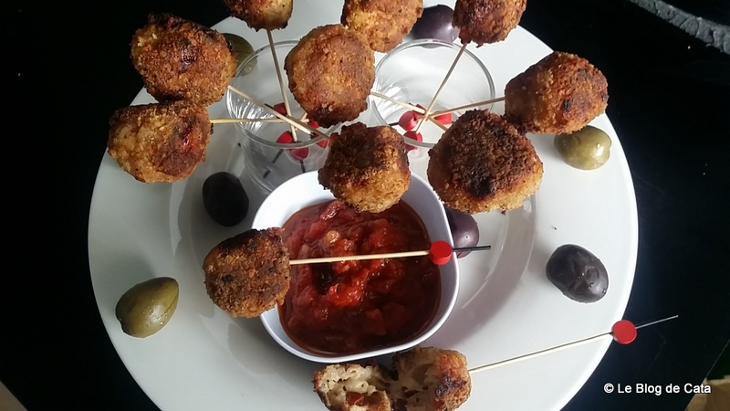 Aperitiv crochete de carne cu parmezan