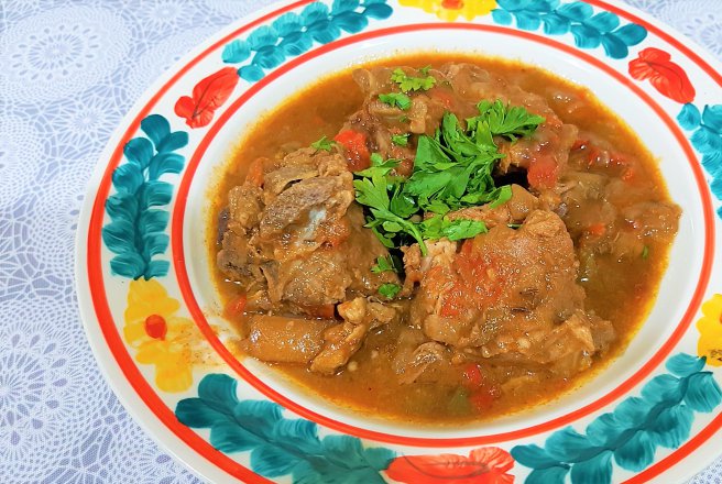 Gulas unguresc de berbecut la Crock-Pot