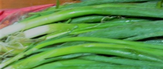 Ciorba de salata verde cu carnati  si parmezan