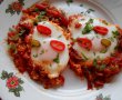 Aperitiv Shakshouka (Ochiuri in sos condimentat de rosii)-11