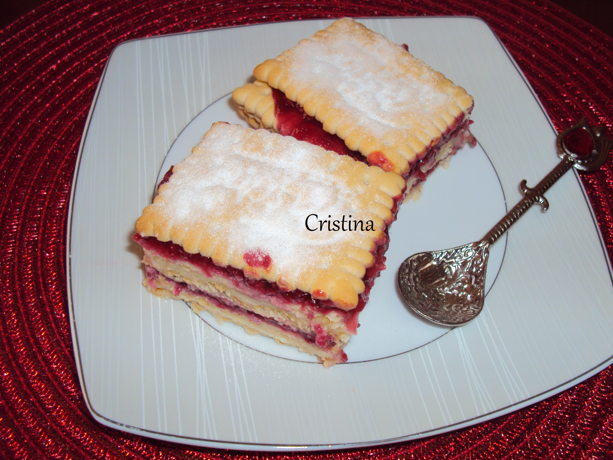 Desert tort de biscuiti cu zmeura