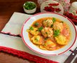 Perisoare de pui cu tortelloni in sos de legume-11