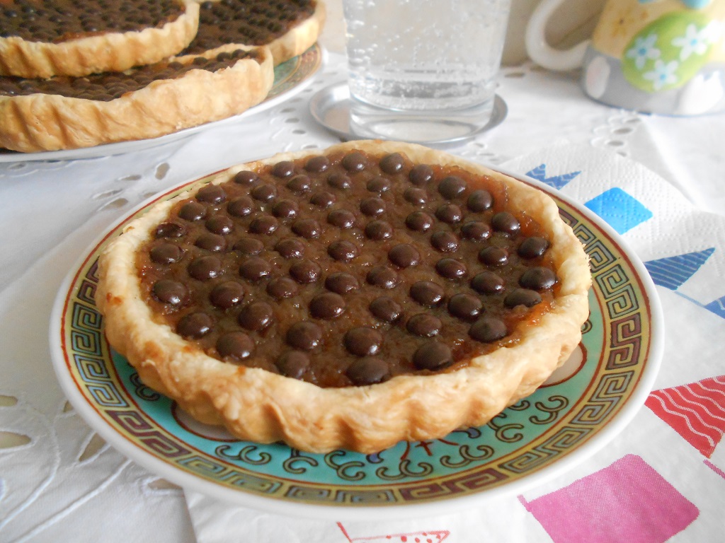 Desert mini tarte cu mere si ciocolata