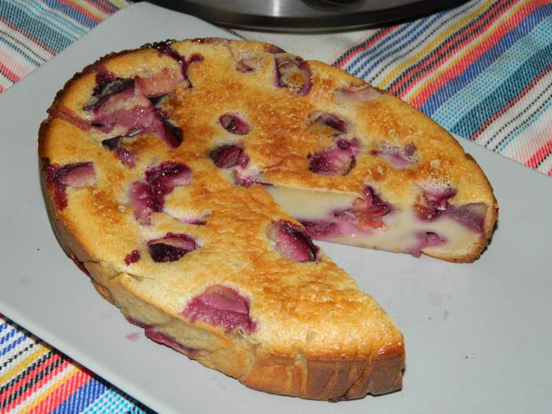 Clafoutis cu prune la slow cooker Crock-Pot