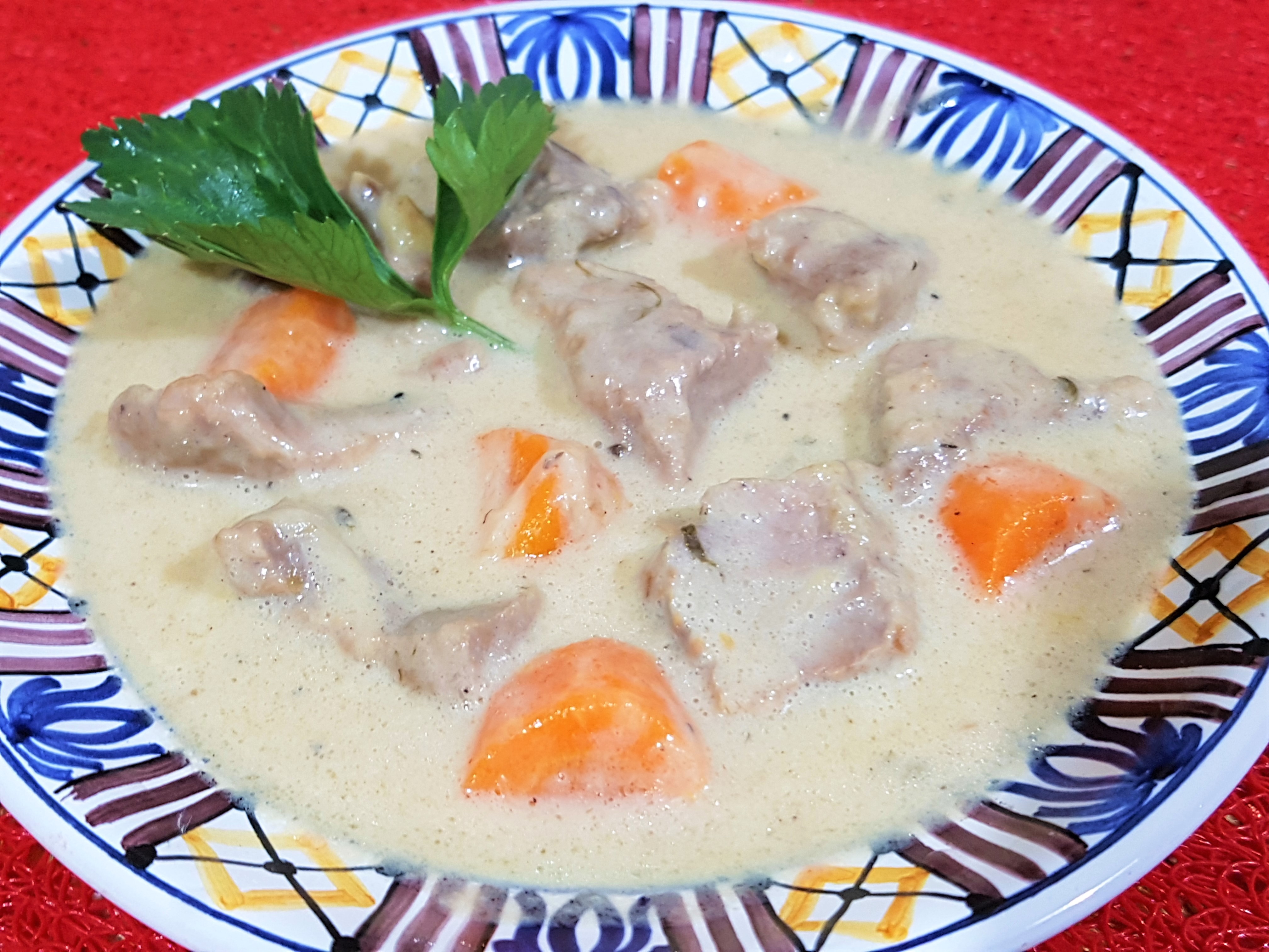 Blanquette de veau -tocana frantuzeasca de vitel