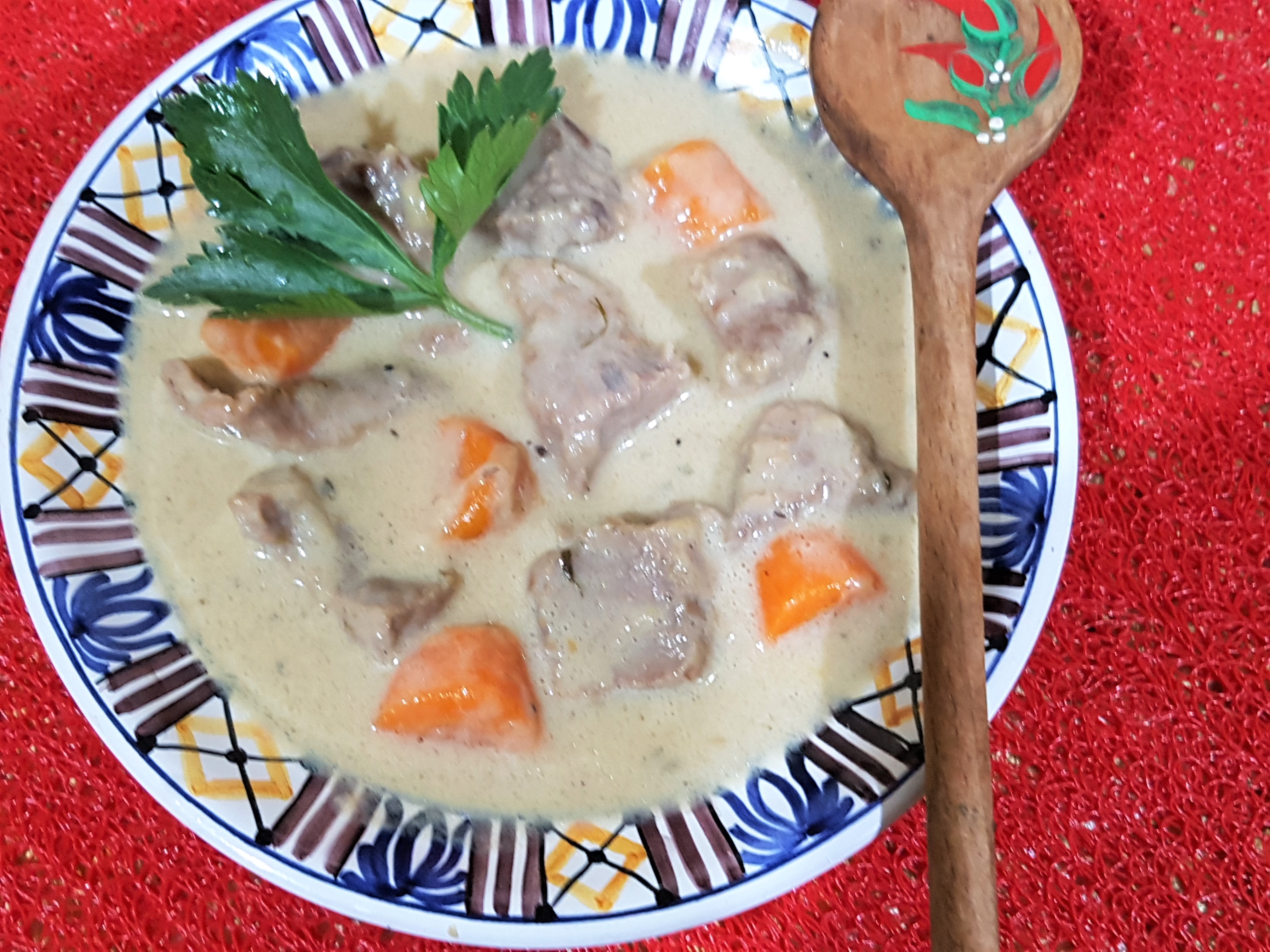 Blanquette de veau -tocana frantuzeasca de vitel