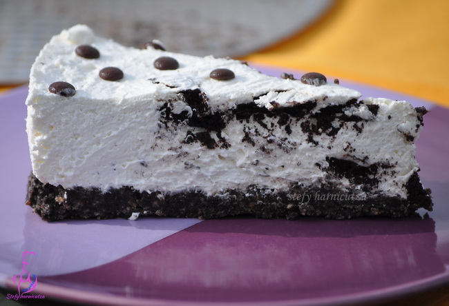 Desert cheesecake cu oreo