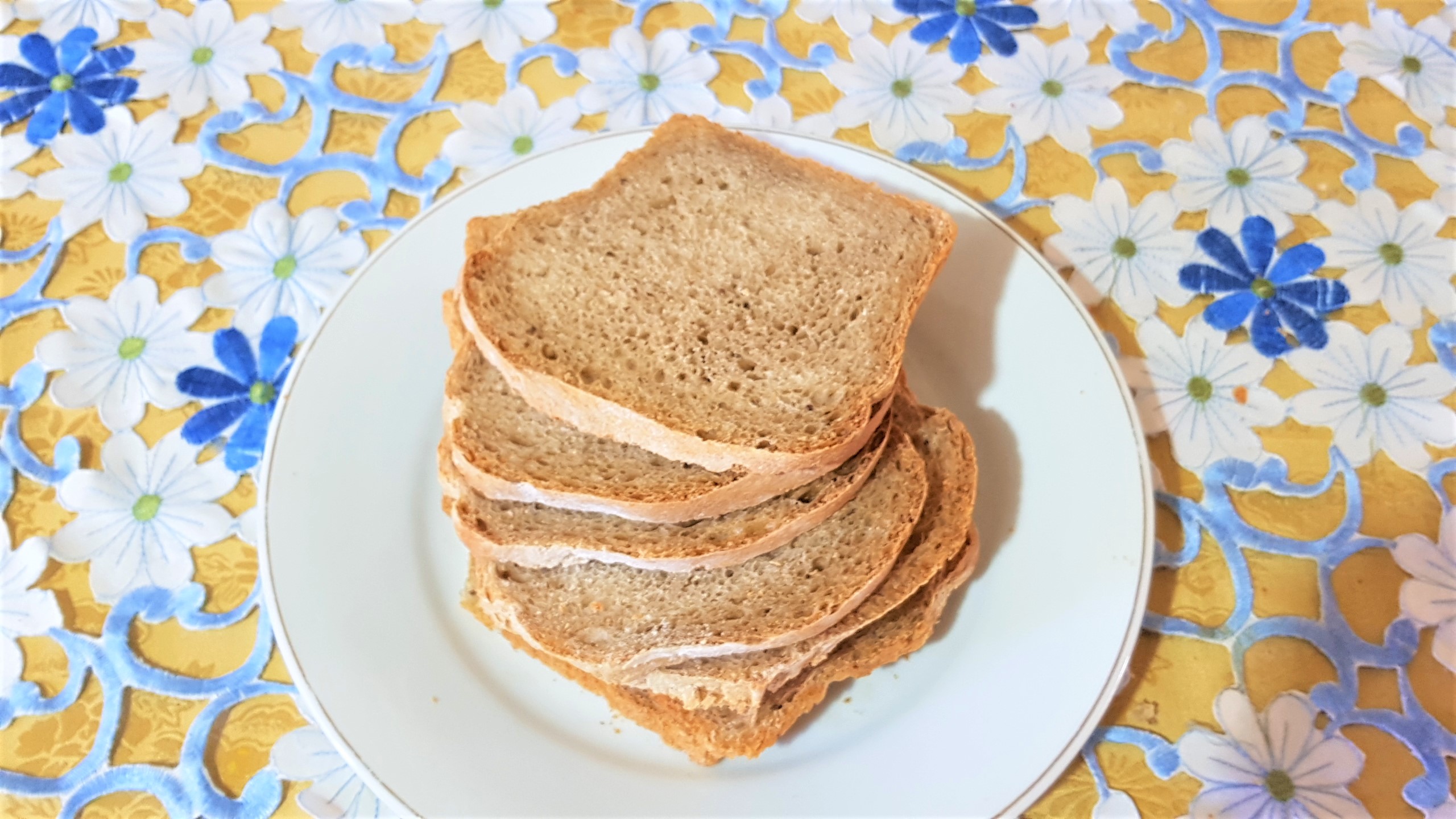 Franzele cu bere neagra, faina integrala si chimen