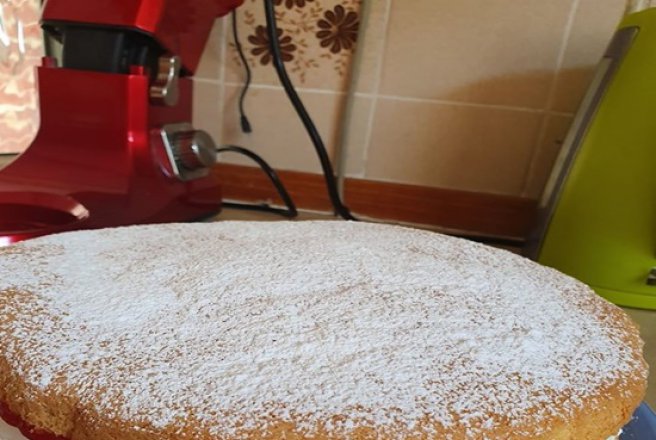 Desert Victoria sponge cake