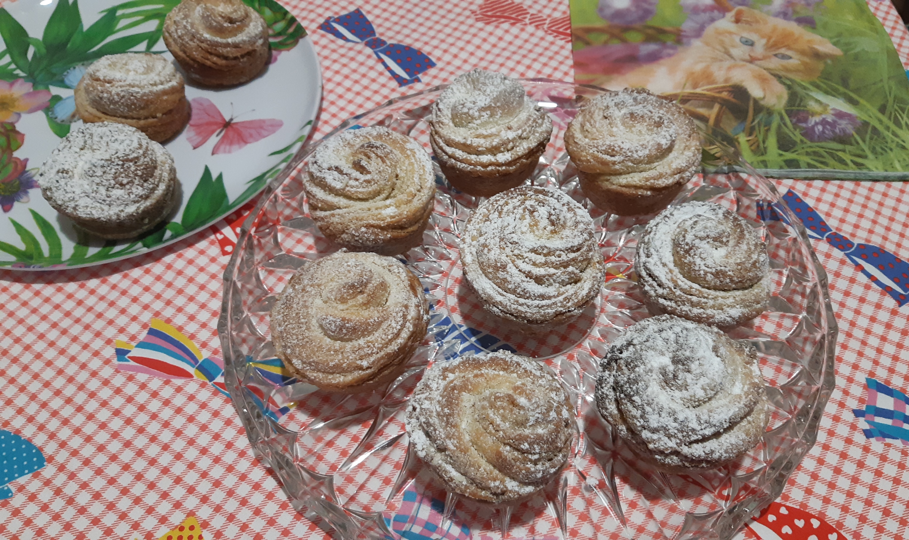 Desert cruffins umplute cu nuca