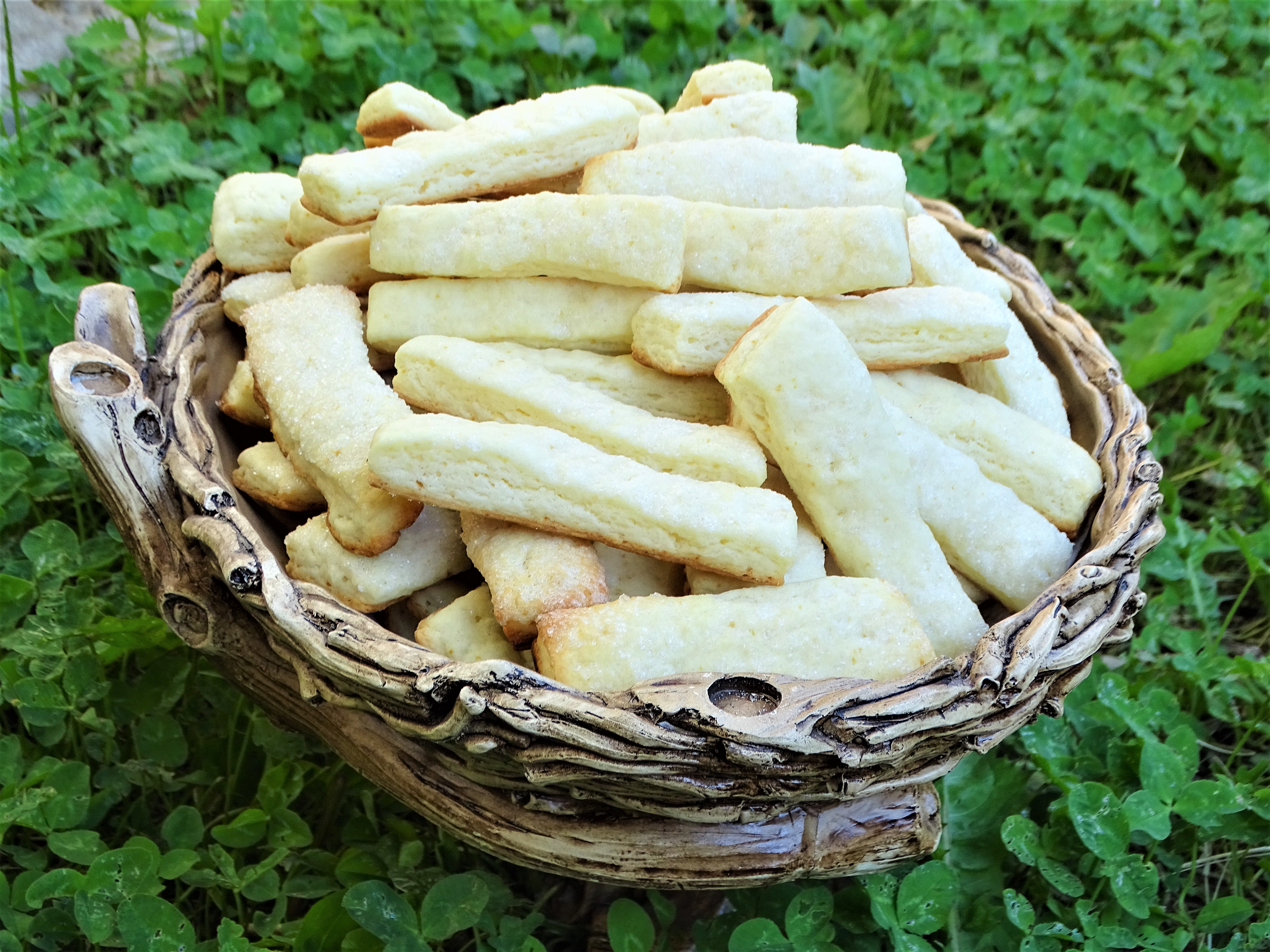 Desert biscuiti cu smantana fermentata