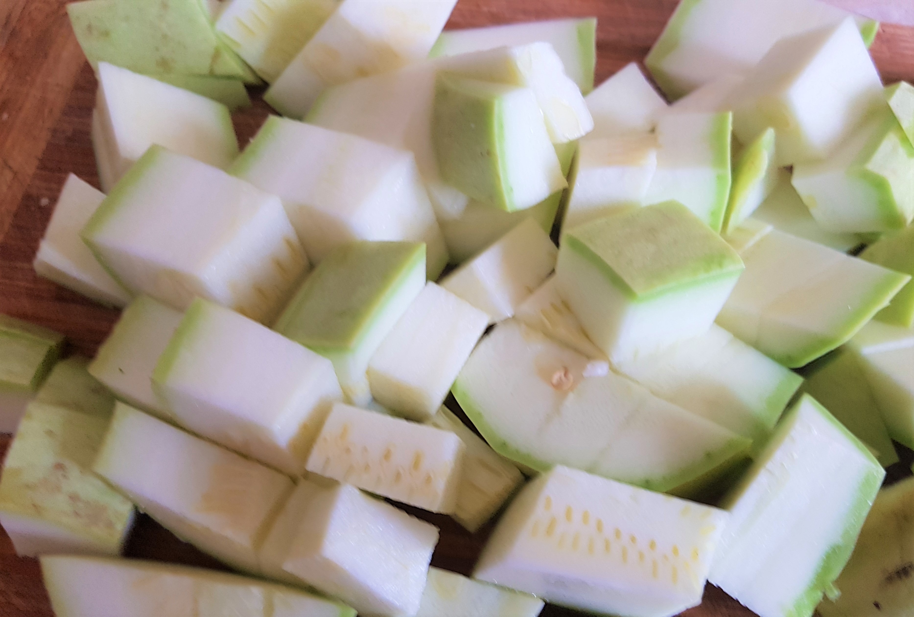 Salata turceasca de vinete cu dovlecel si iaurt