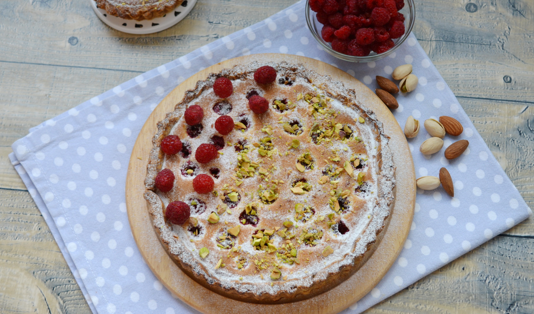 Desert tarta frangipane cu zmeura