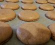 Desert macarons cu nuca, ciocolata si rom-5