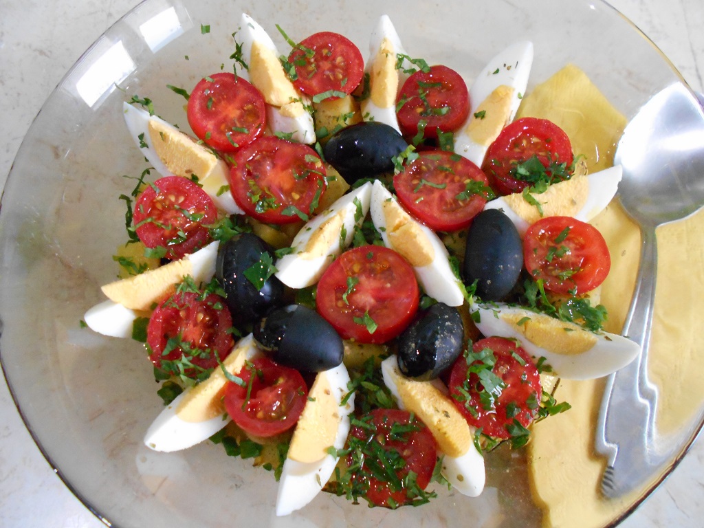 Salata orientala cu savori mediteraneene