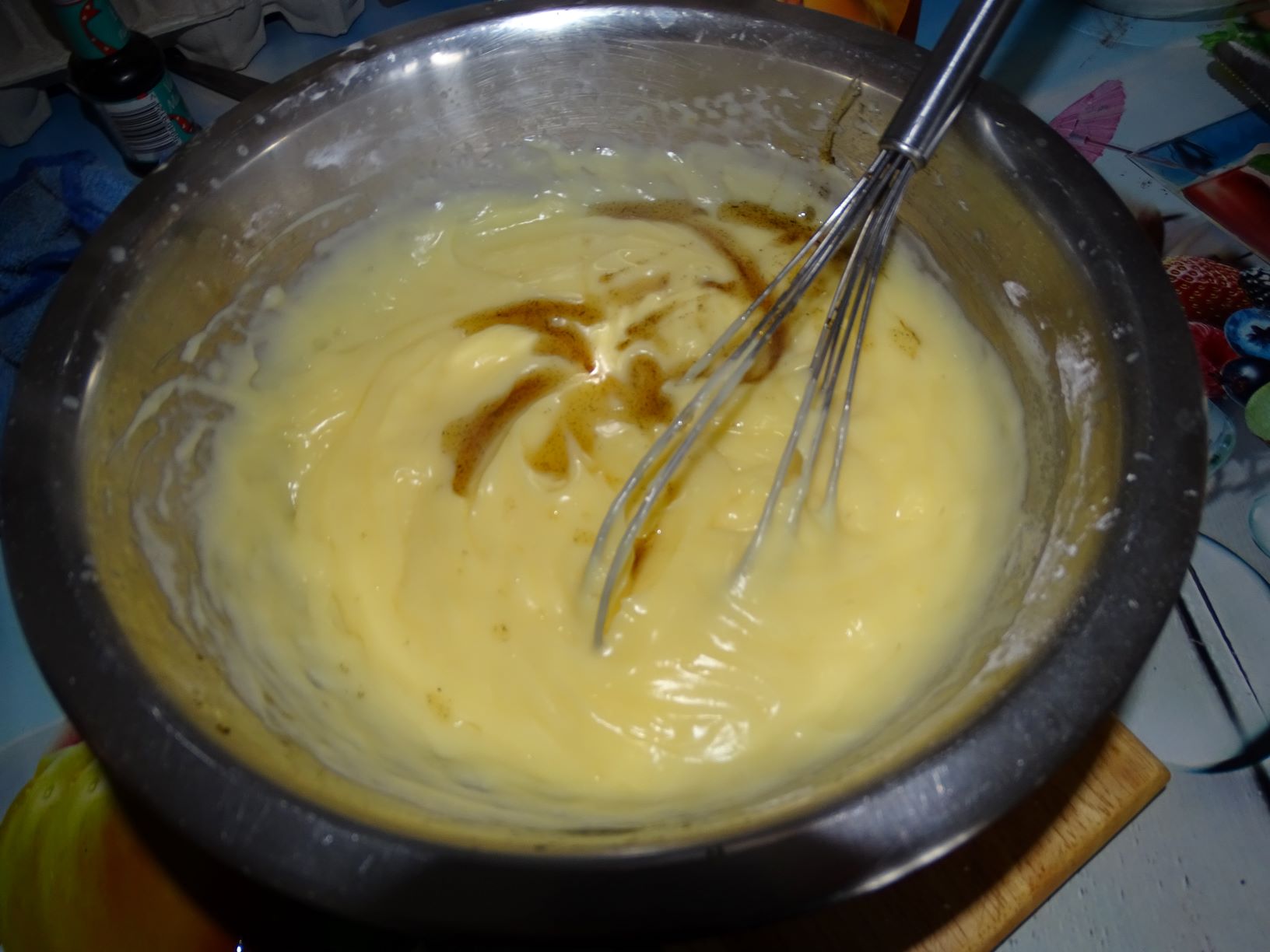 Desert prajitura cu crema de vanilie si crema de nuci