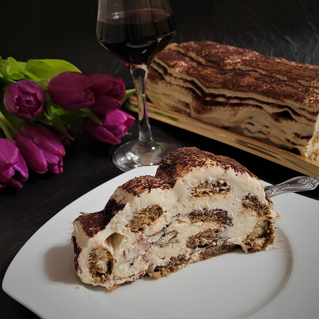 Desert rulada Tiramisu