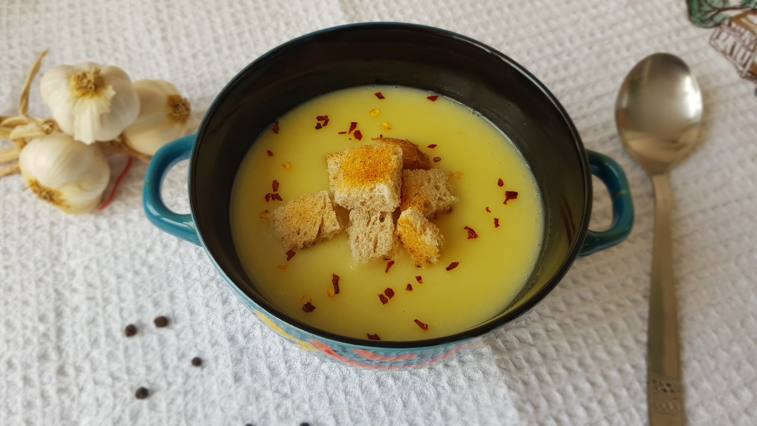 Supa crema de usturoi