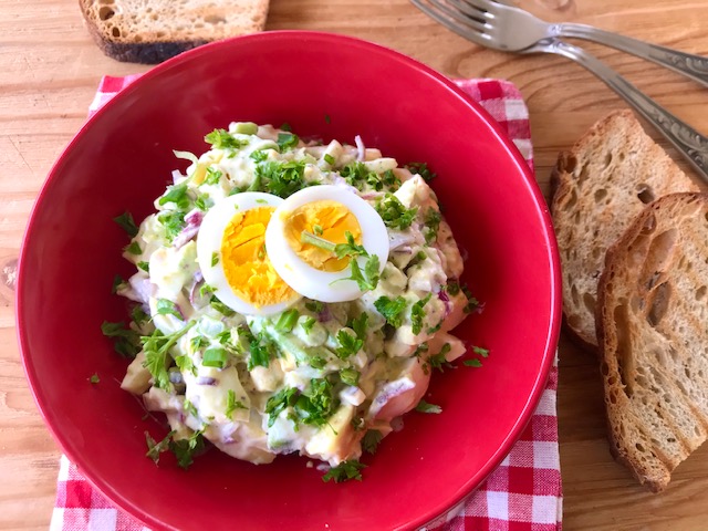 Salata de avocado