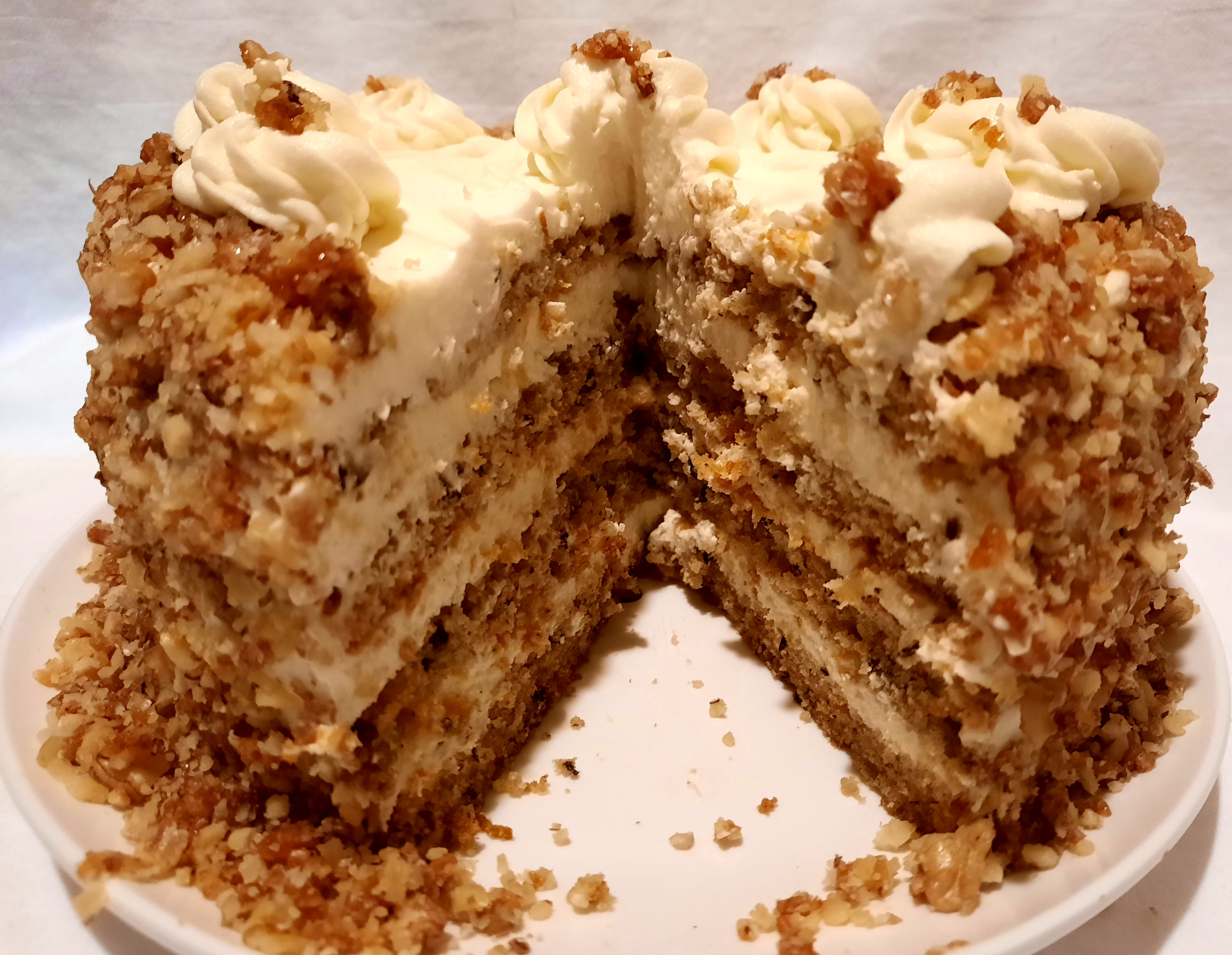 Desert Carrot cake (tort morcovi)