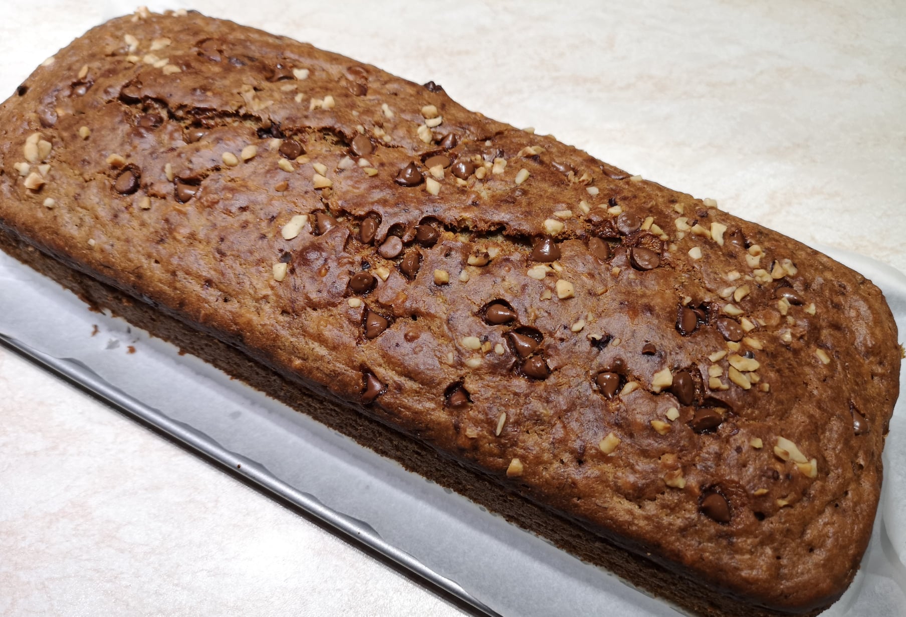 Desert banana bread cu alune si ciocolata