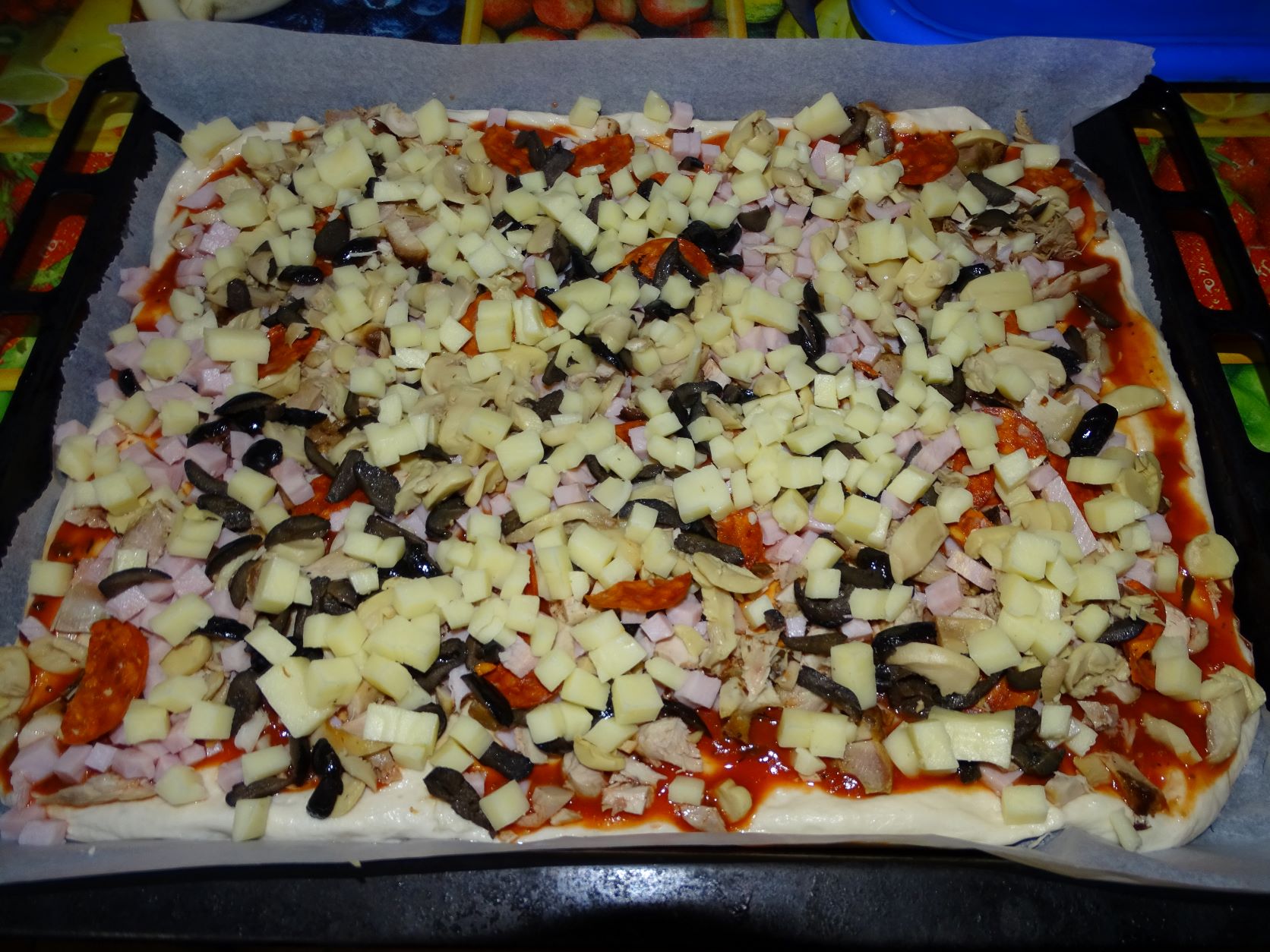 Pizza cu pui si altele (pentru fetele de la Miercurea lui Ciuc )