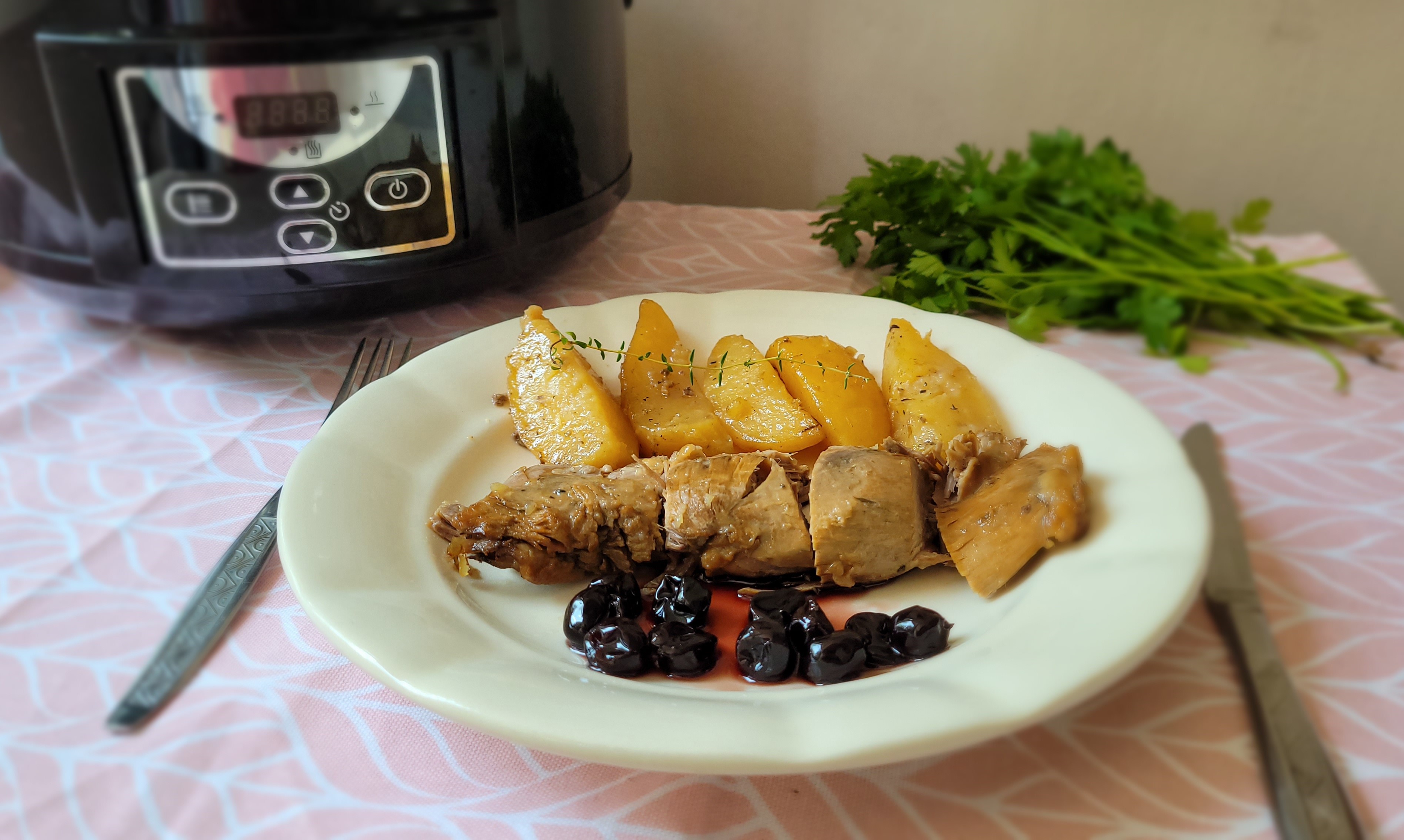 Carne de rata gatita la slow cooker Crock Pot