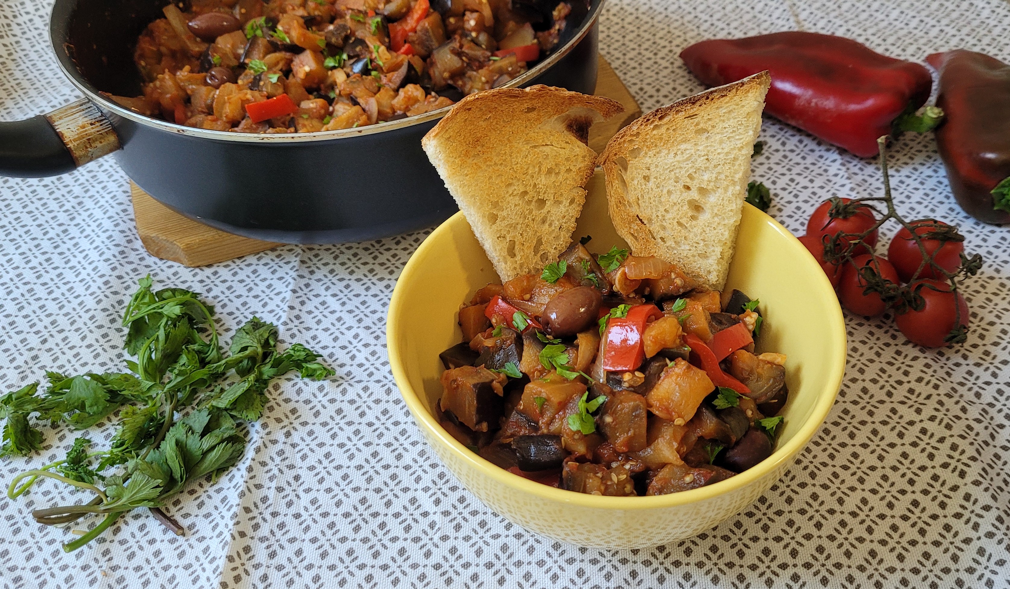 Caponata siciliana - Tocanita de vinete cu rosii si masline