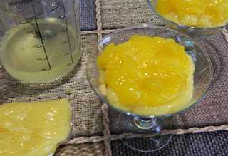 Desert la pahar cu cocos si mango