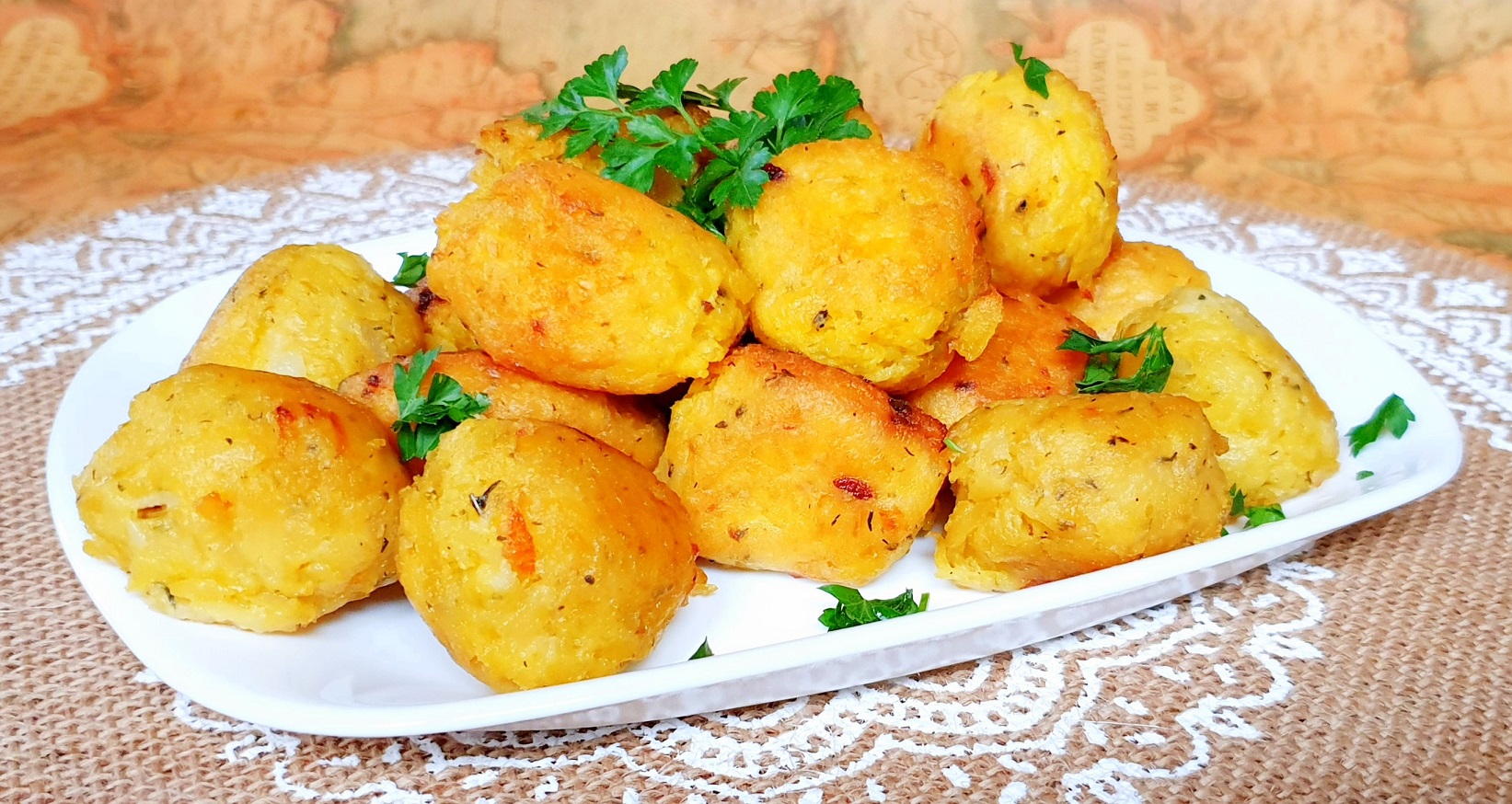 Aperitiv chiftele din cartofi fierti rasi reteta simpla si delicioasa