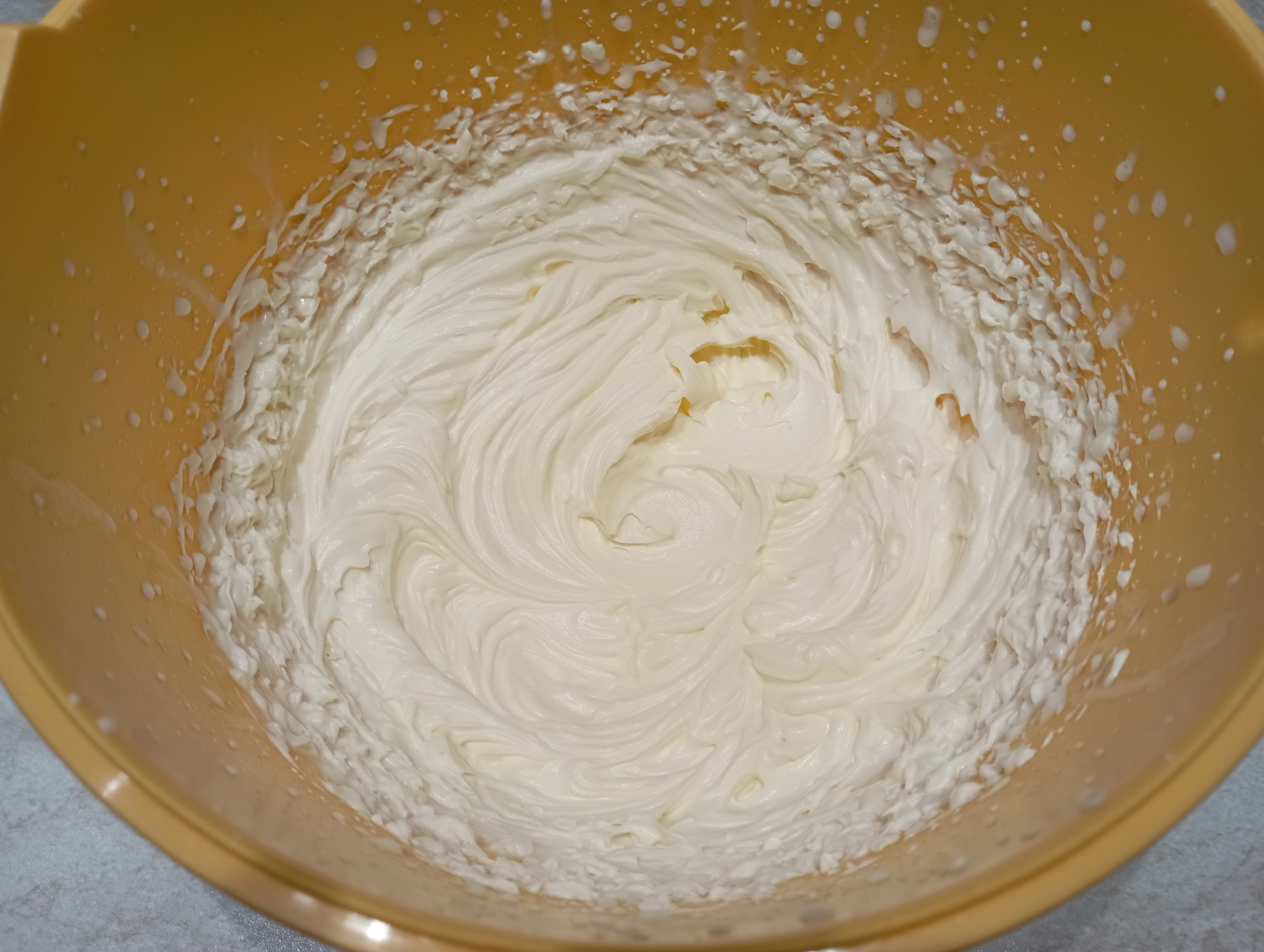 Reteta de tort cu zmeura si ciocolata