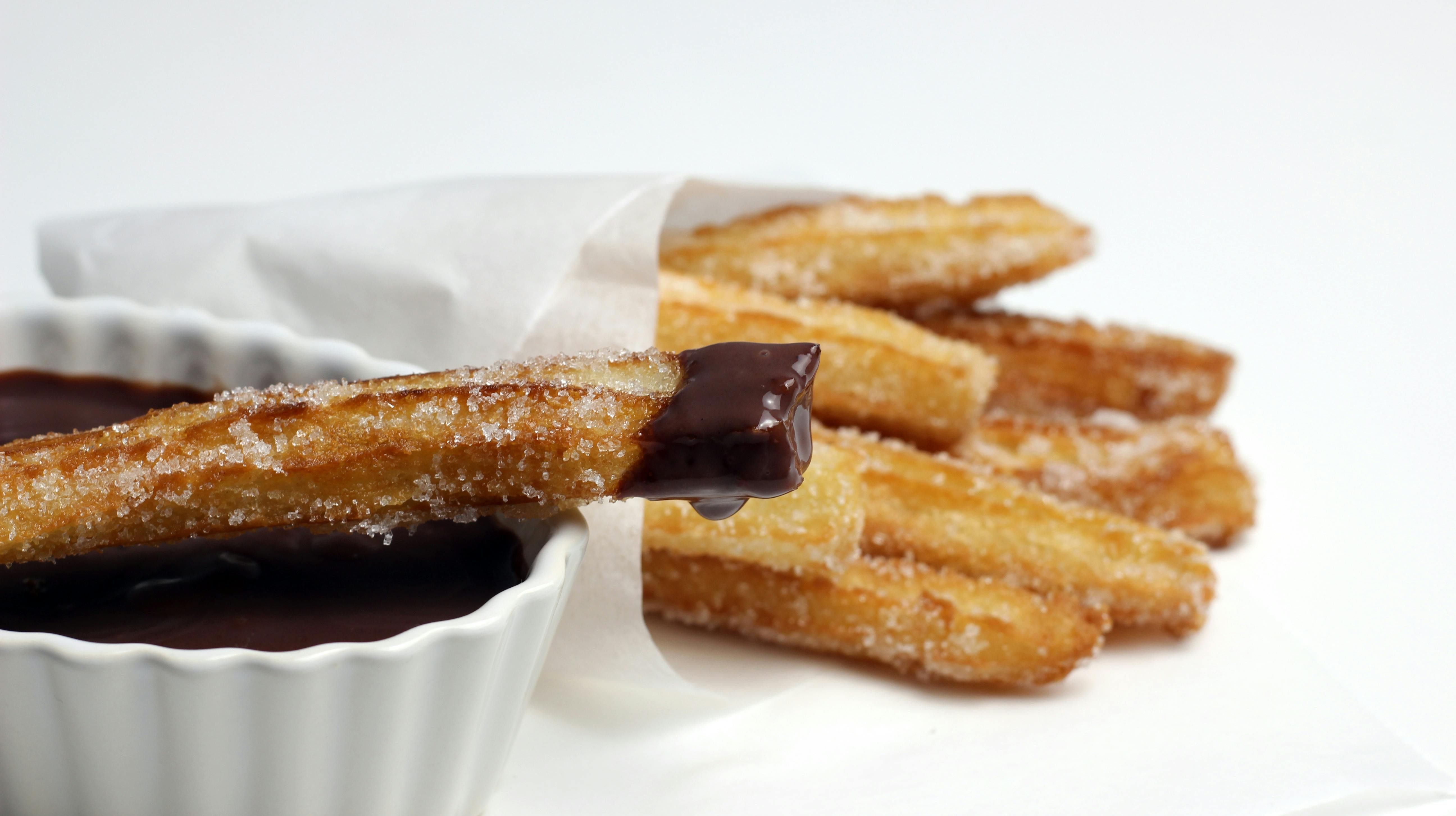 Churros reteta traditionala spaniola