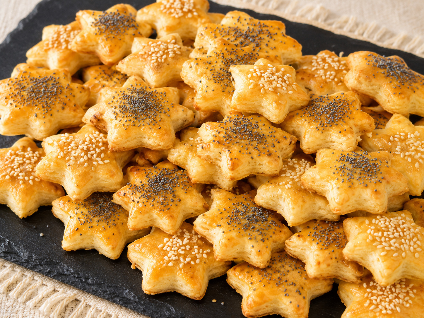Biscuiți cu cașcaval - Gustarea crocantă și delicioasă