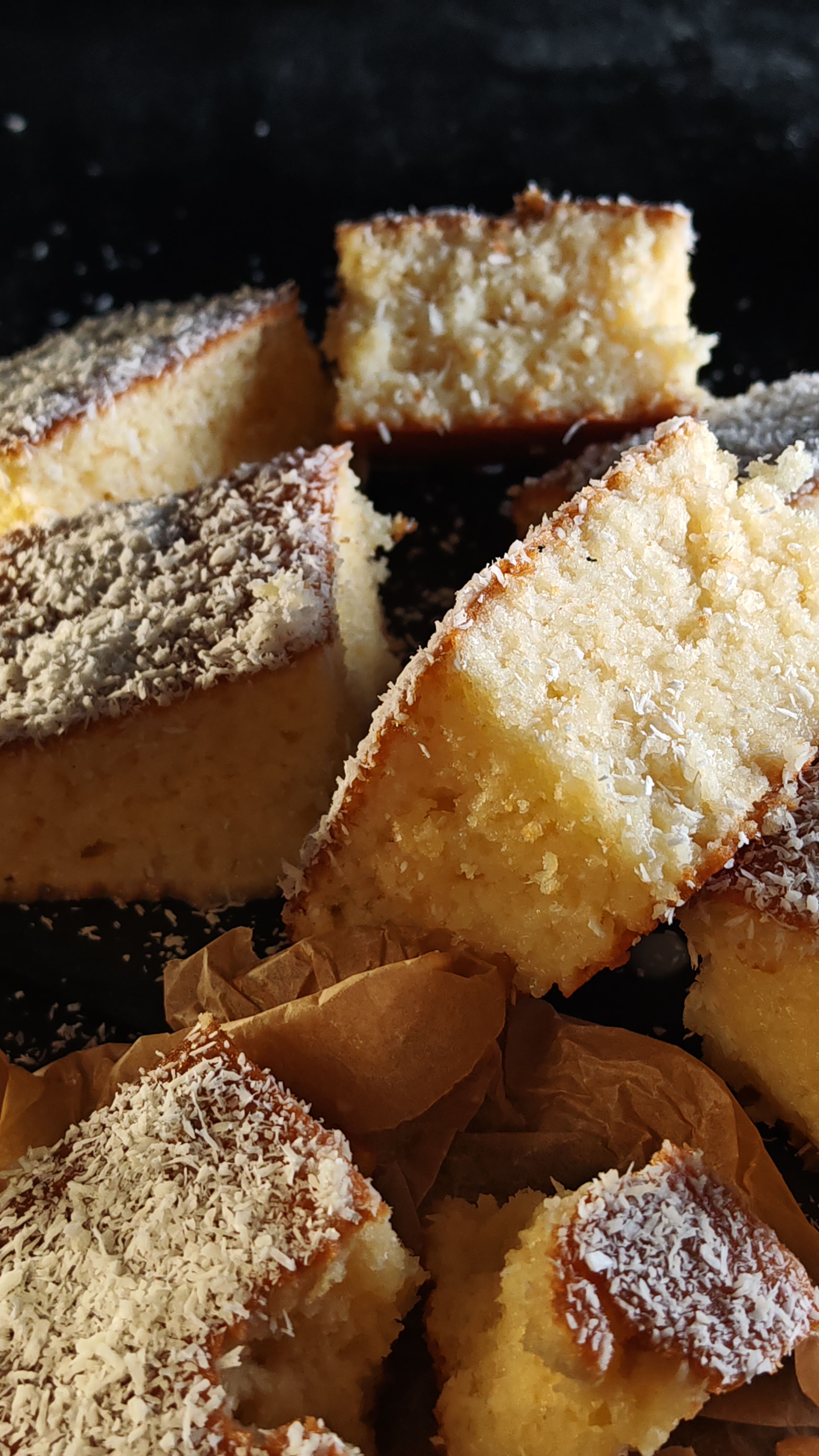Prăjitură Raffaello - Desert însiropat și delicios