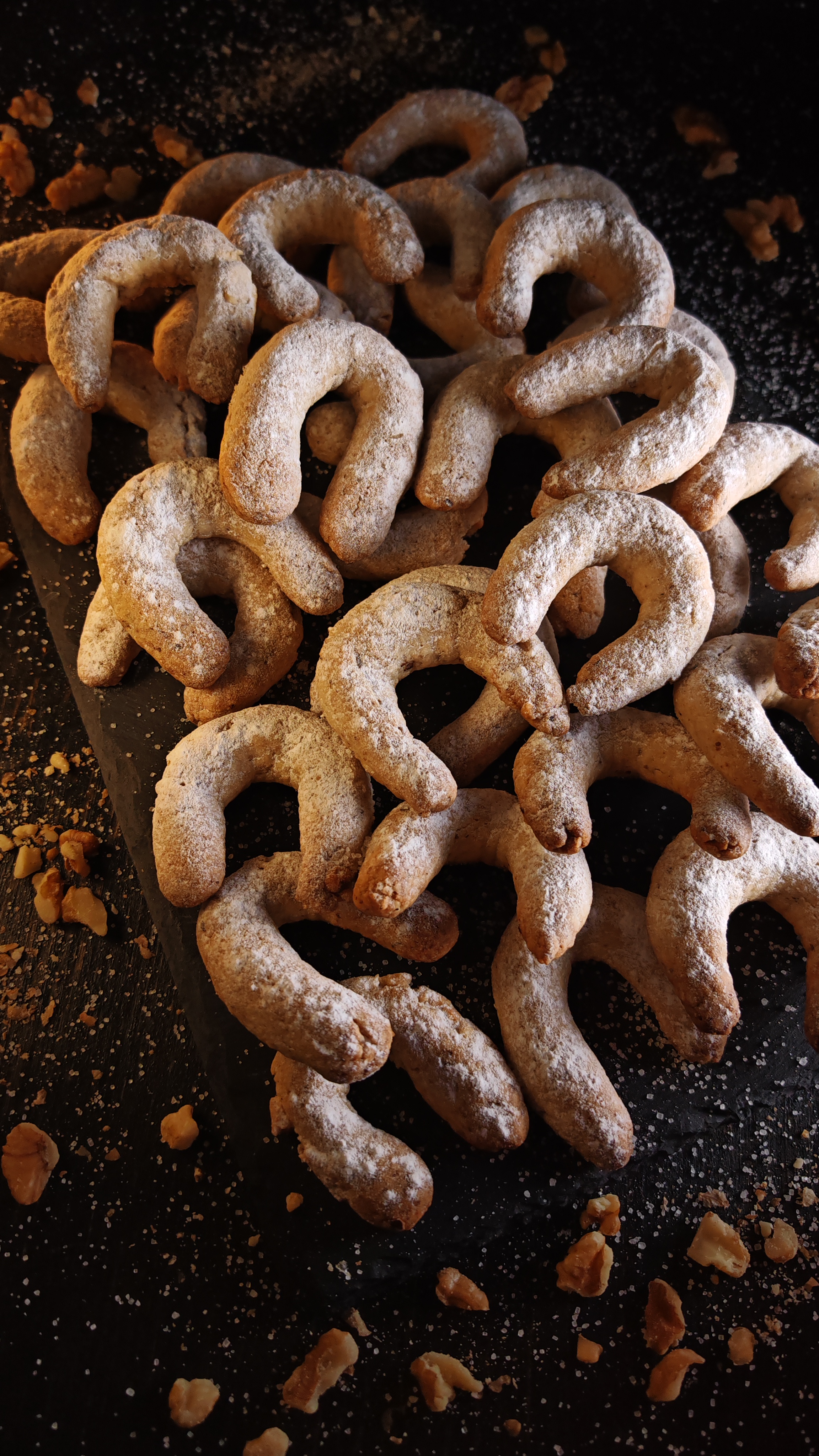 Biscuiți de post cu nucă - Fragezi și gustoși