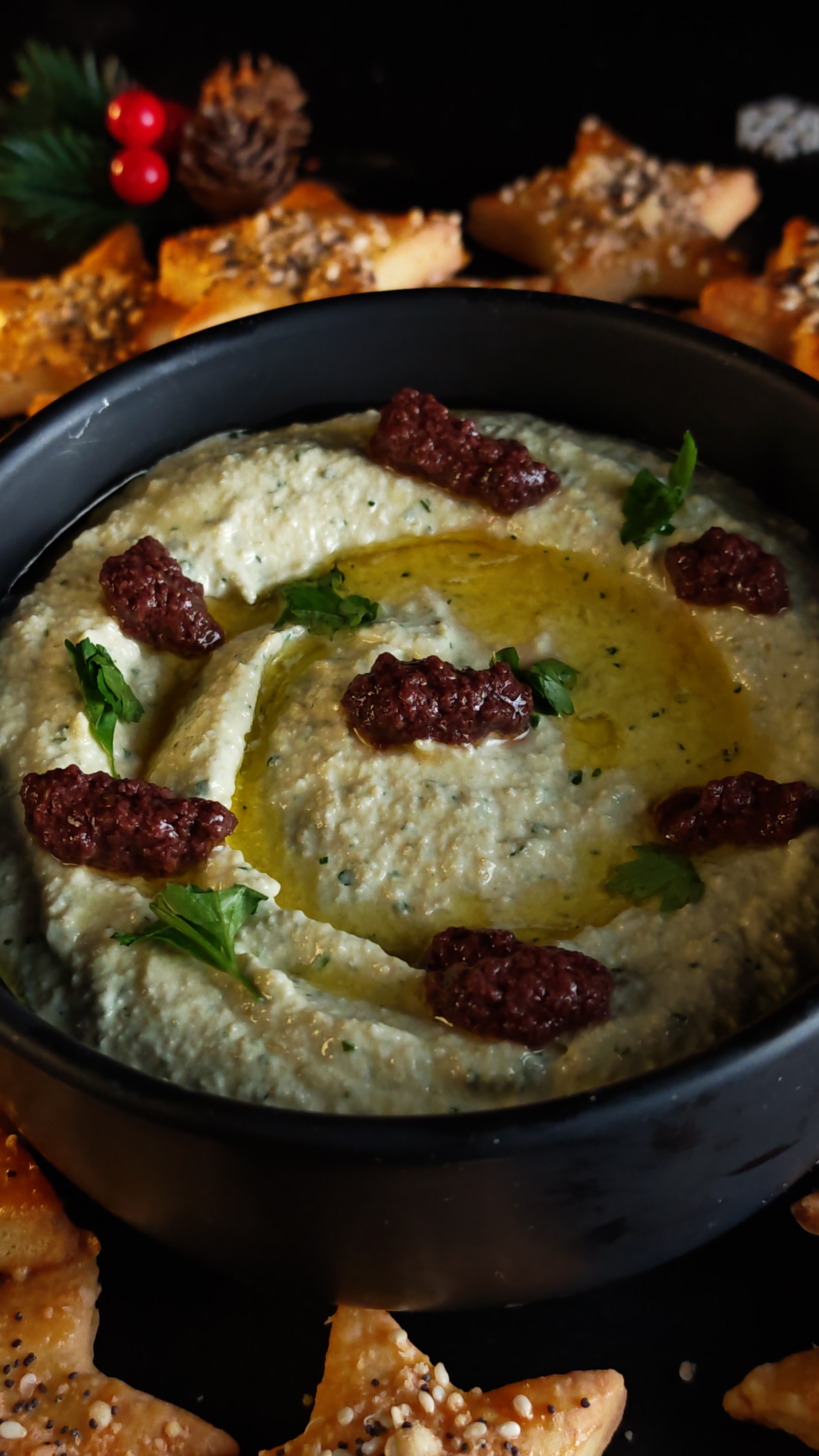 Cremă de brânză cu măsline și usturoi - Rețeta de aperitiv rapid și savuros