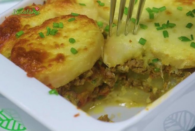 Musaca de cartofi la cuptor – rețetă simplă și gustoasă