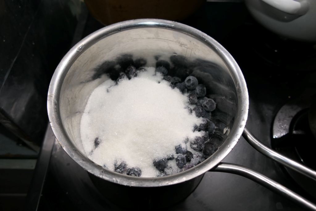 Tort Craciun 2025 - Reteta delicioasa cu afine si mascarpone