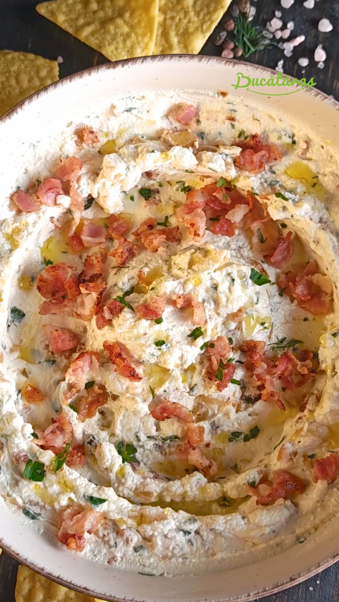 Crema de brânză cu bacon - Rețeta gustoasă pentru nachos