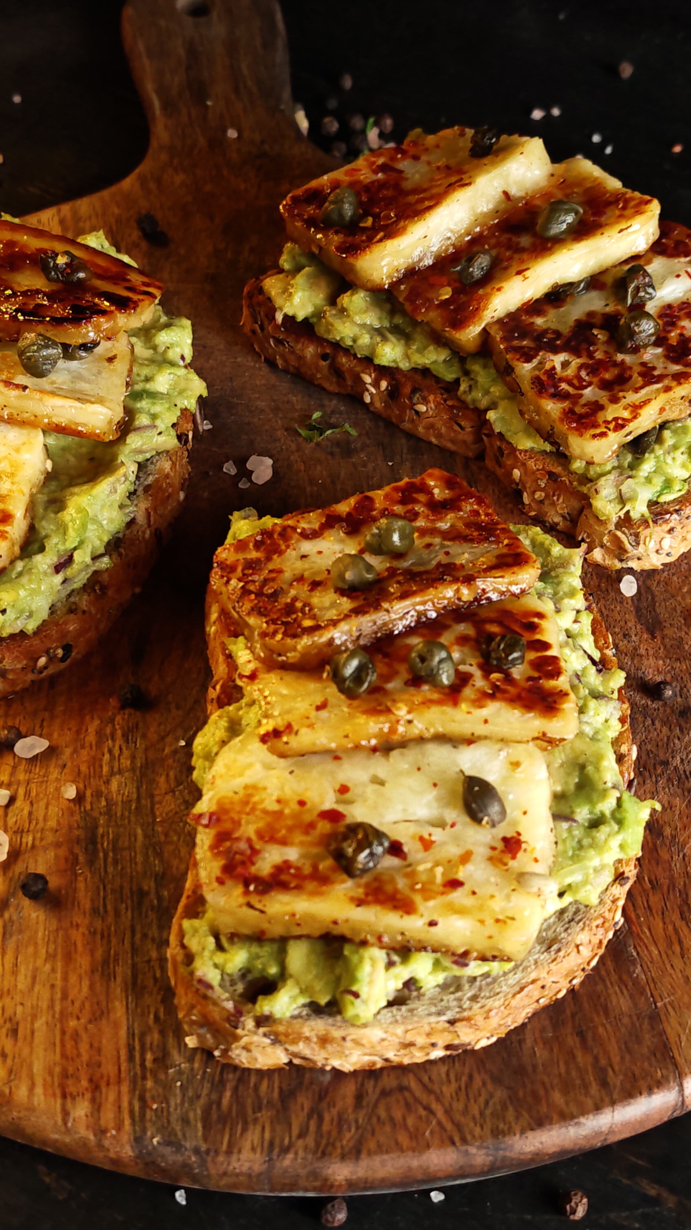 Bruschete cu brânză halloumi - Delicioase și ușor de făcut