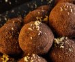 Bomboane de post cu biscuiți și nucă – desert simplu, rapid și delicios-4
