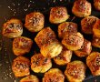 Mini pateuri cu brânză și ceapă verde - Rapide și delicioase-0
