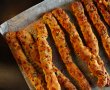 Grisine cu cheddar și măsline - gustarea perfectă-1