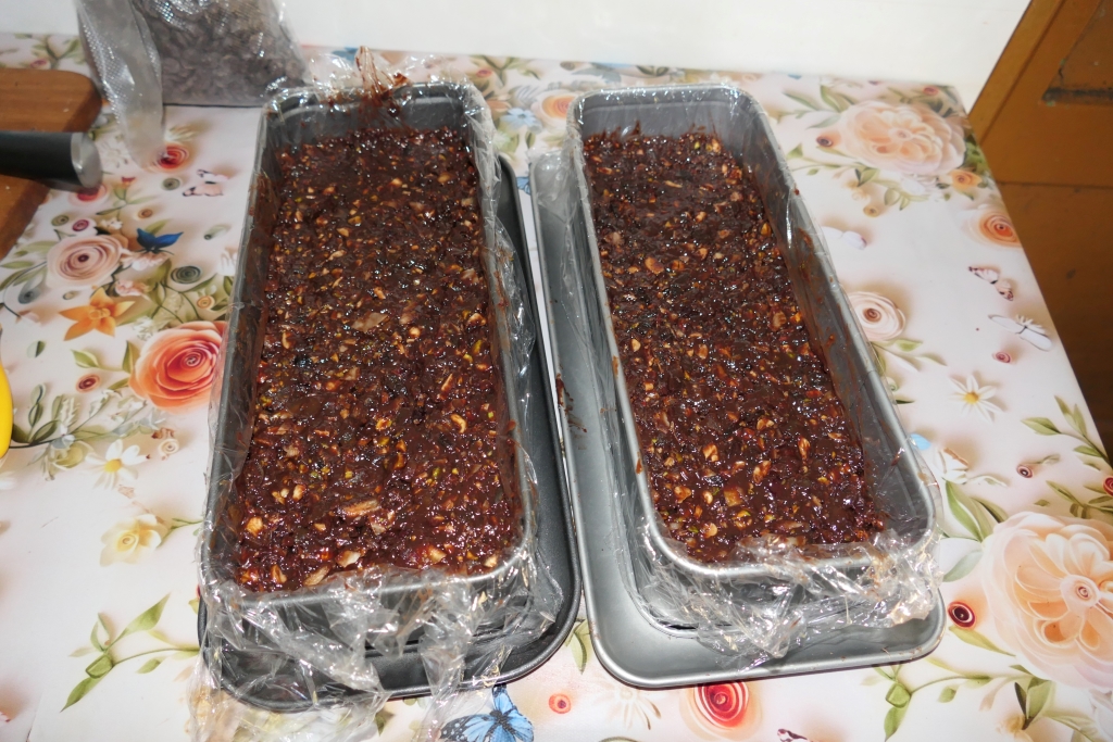 Batoane de ciocolata ''cu de toate''