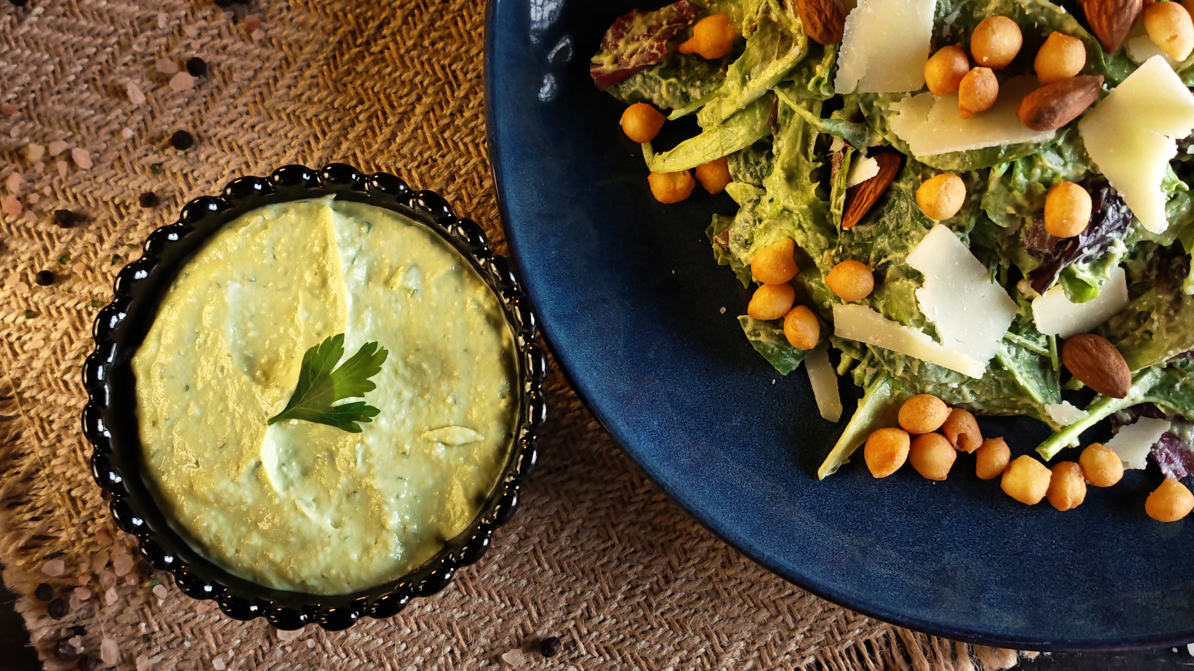 Dressing cu avocado și iaurt grecesc - Sosul perfect pentru salate